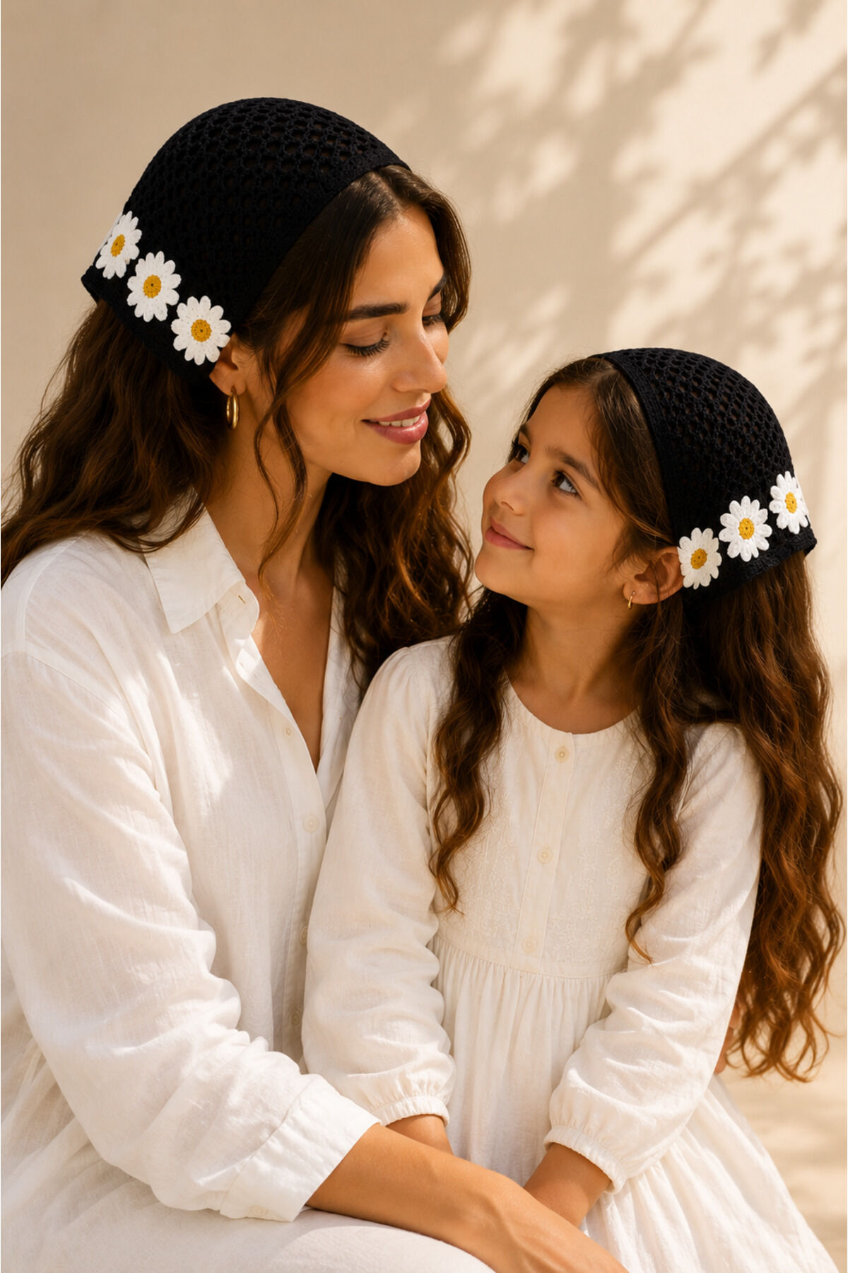 2li Anne & Kız Örgü Bandana Kombini – Çiçek Motifli Saç Bandanası (Çocuk 4-12 Yaş) Siyah