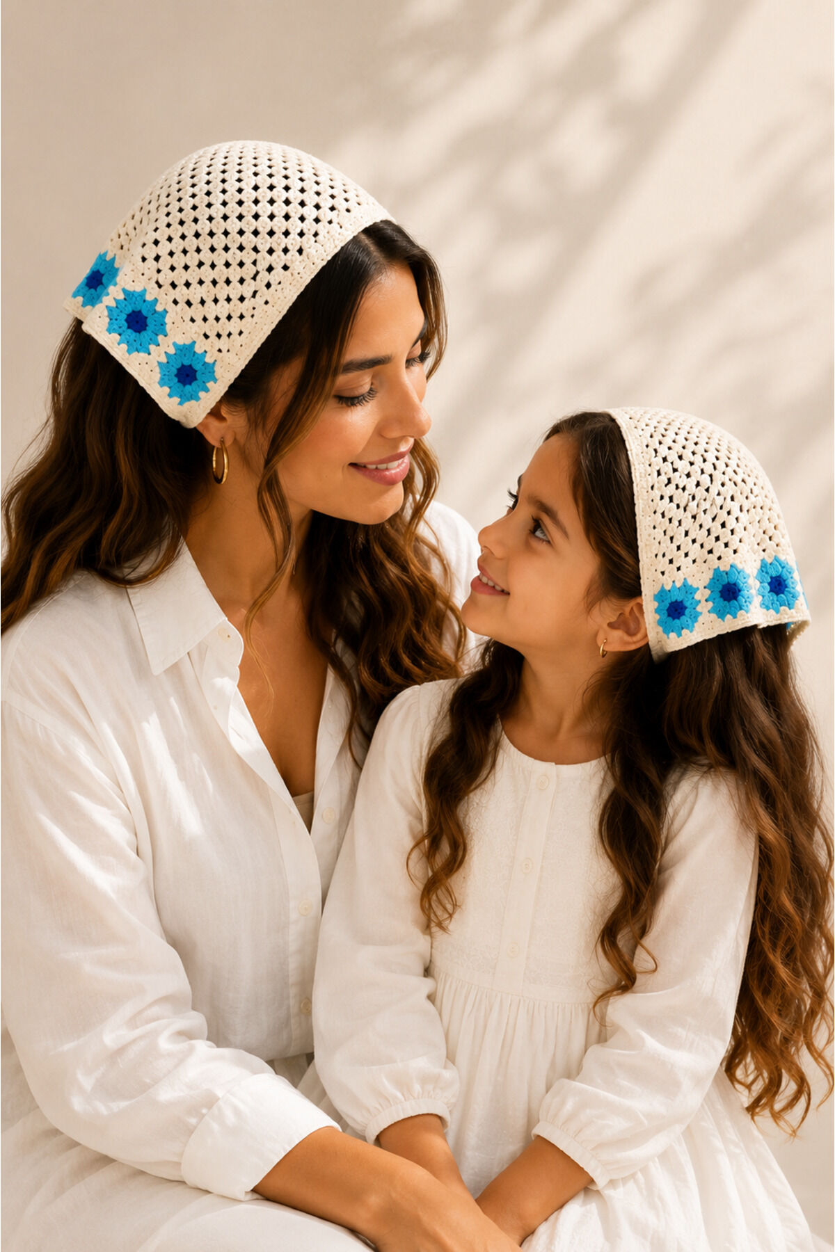 2li Anne & Kız Örgü Bandana Kombini – Çiçek Motifli Saç Bandanası (Çocuk 4-12 Yaş)